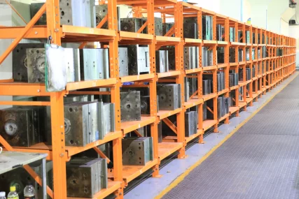 rapiddirect injection molding equipement