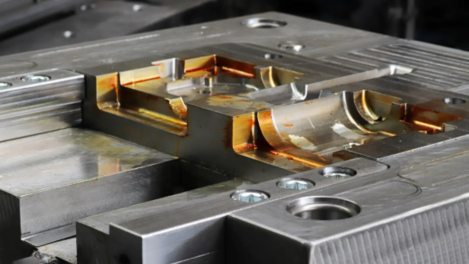 stainless-steel-injection-mold-materials
