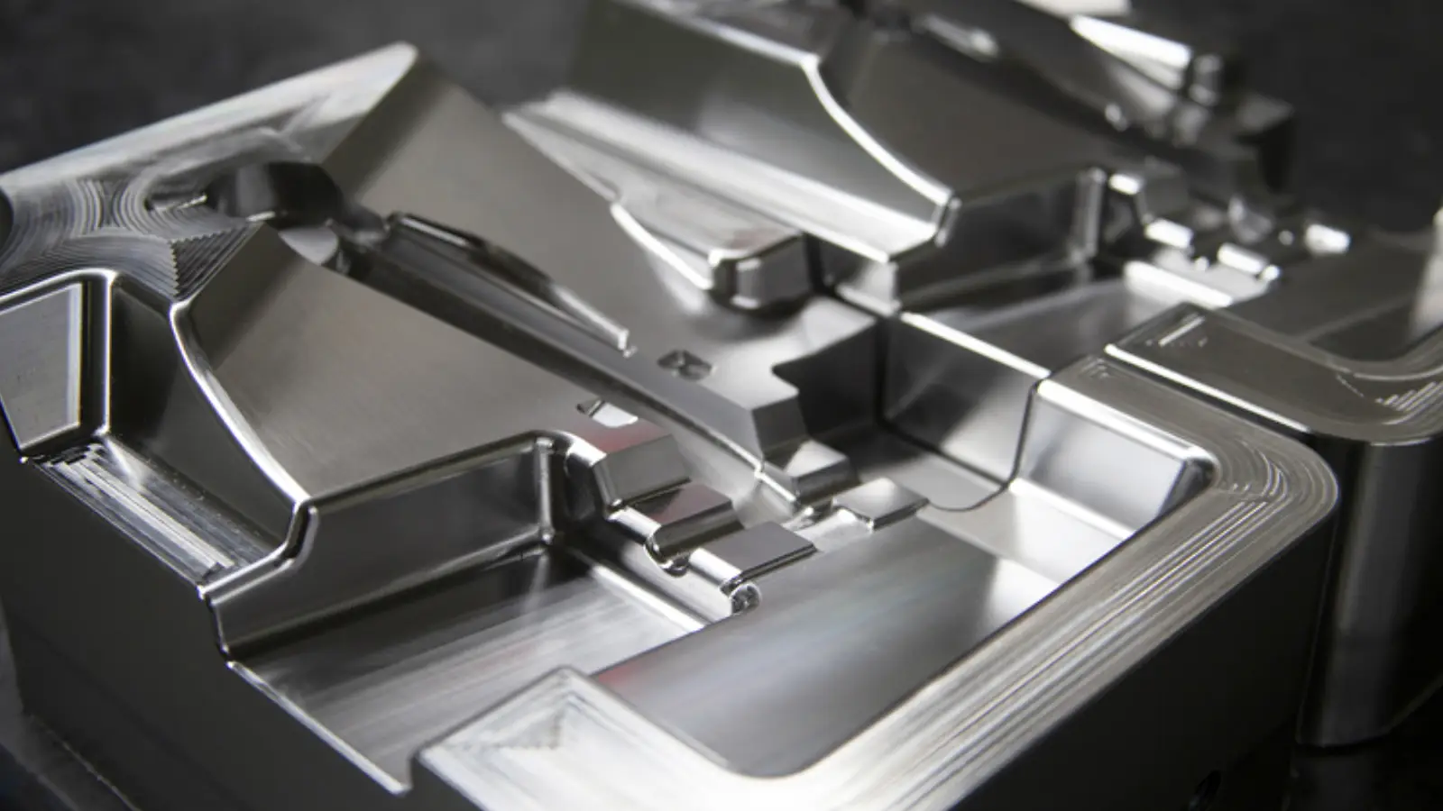 tool-steel-injection-mold-materials