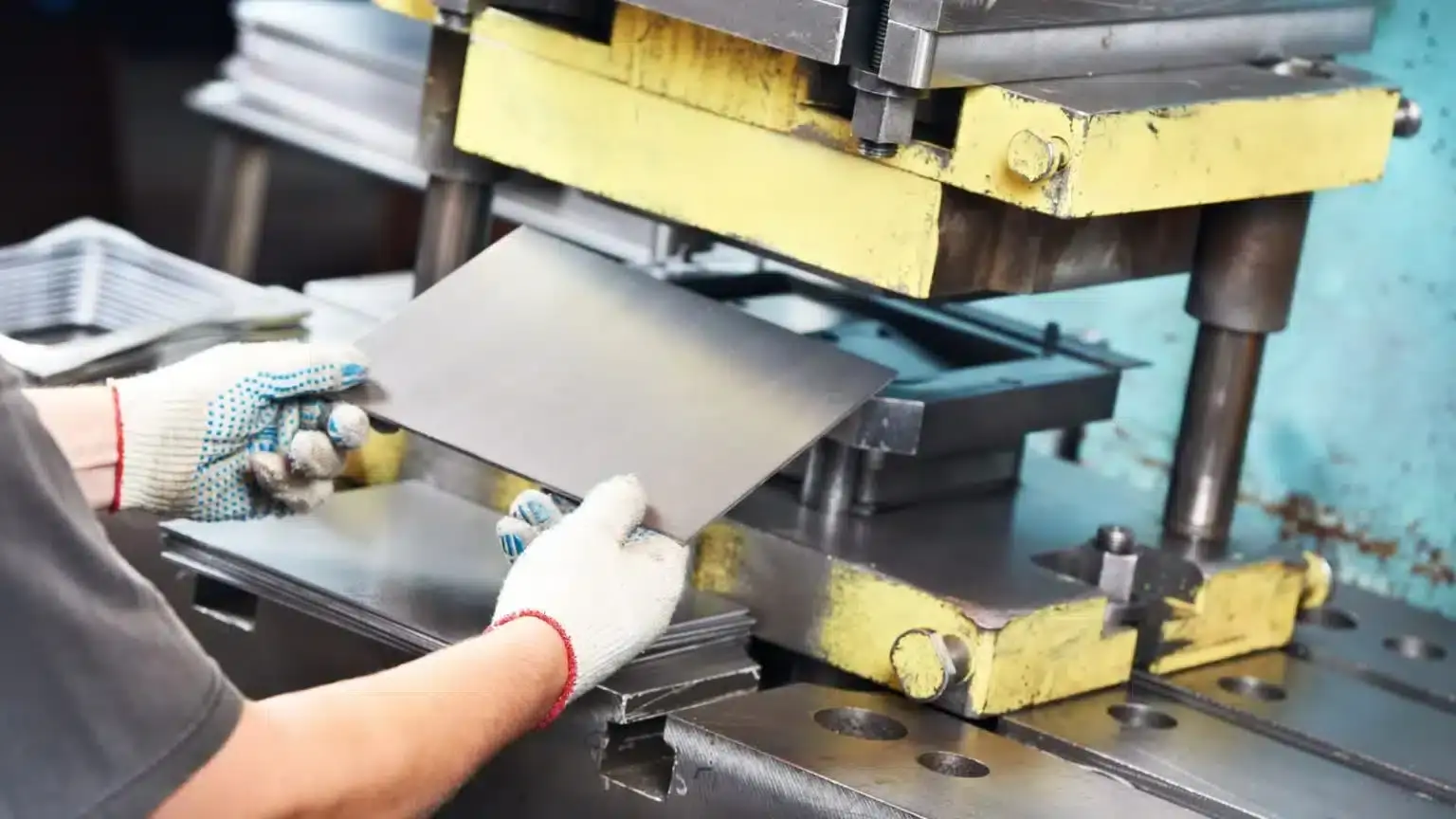 what is sheet metal hemming 1536x864.jpg